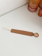 Attache tétine brodé