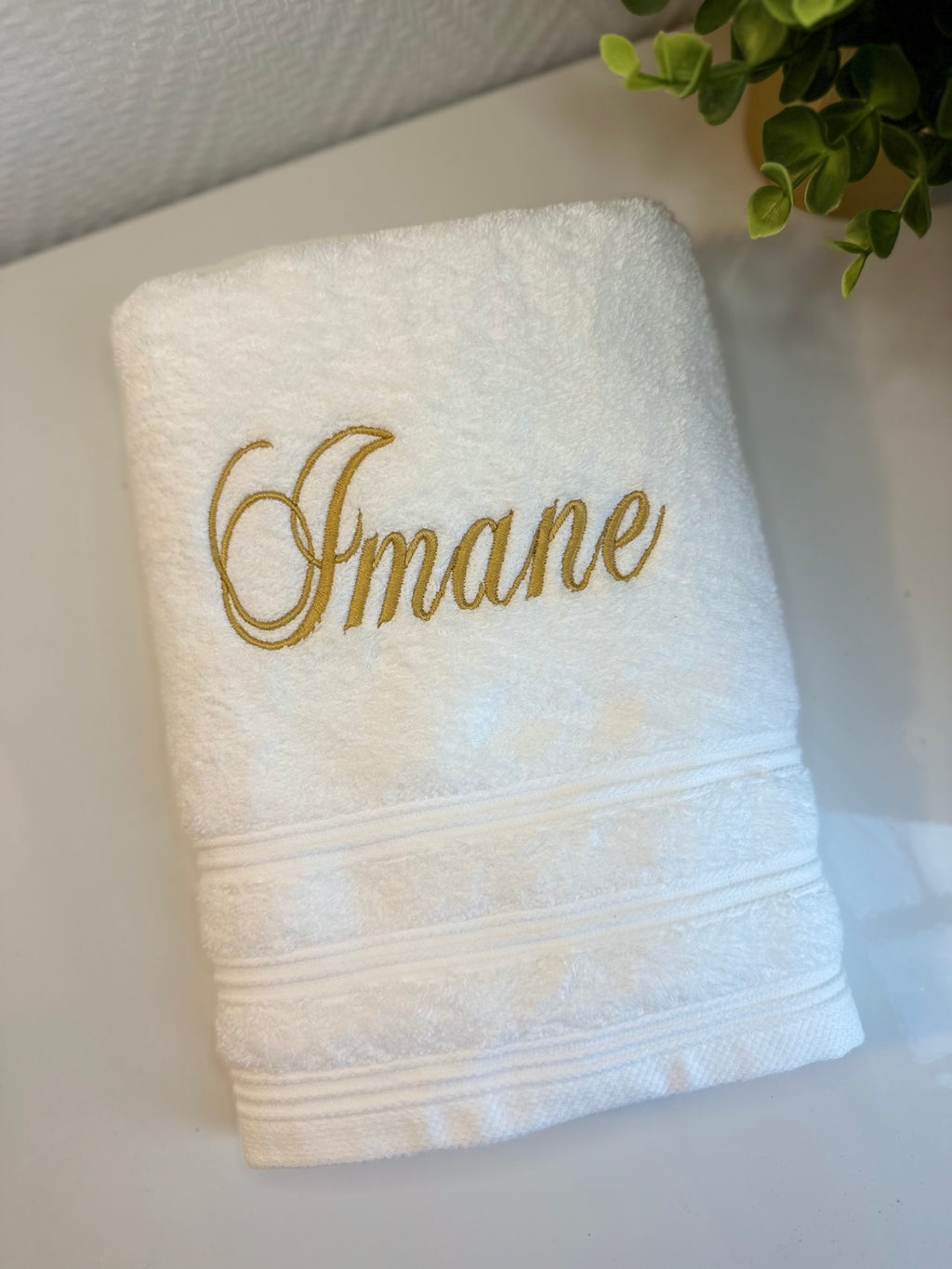 Moyenne serviette de bain brodé